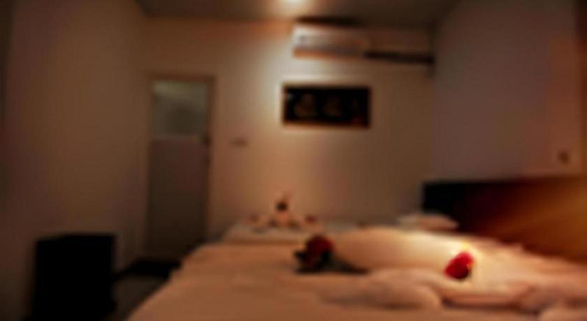 Hotel Glee Trincomalee Exterior photo