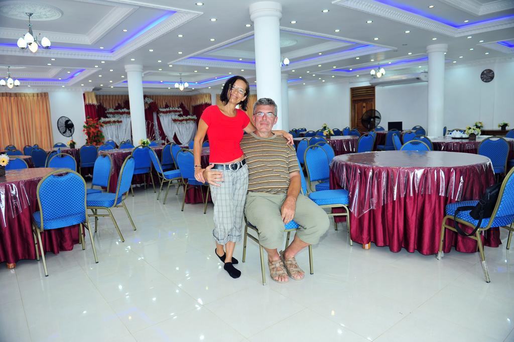 Hotel Glee Trincomalee Exterior photo
