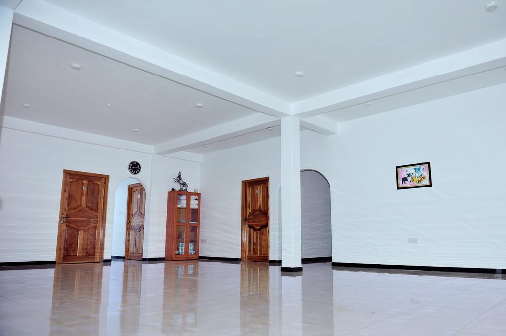 Hotel Glee Trincomalee Exterior photo